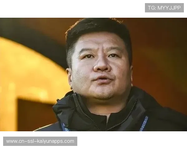 教练的西装哲学：穿得帅，骂人也帅，教练西装照